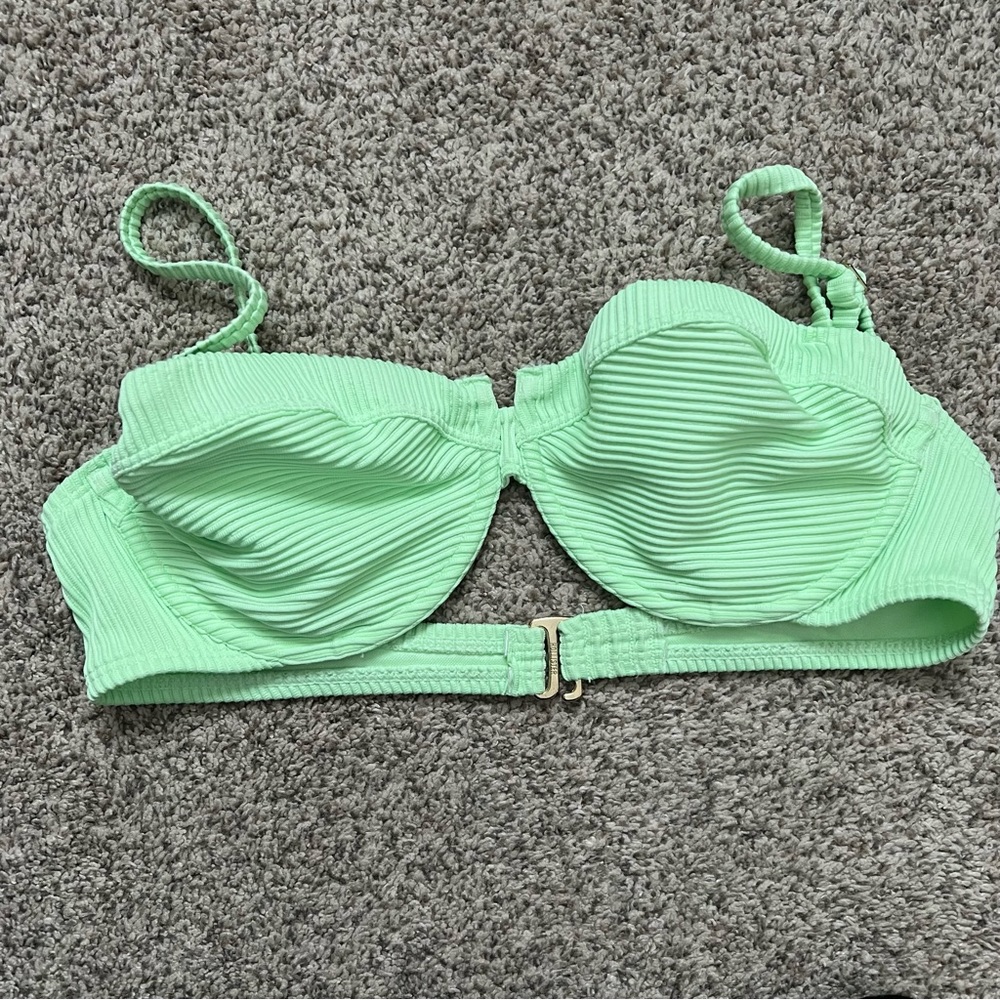 COPY - Hollister Ribbed Bikini Top